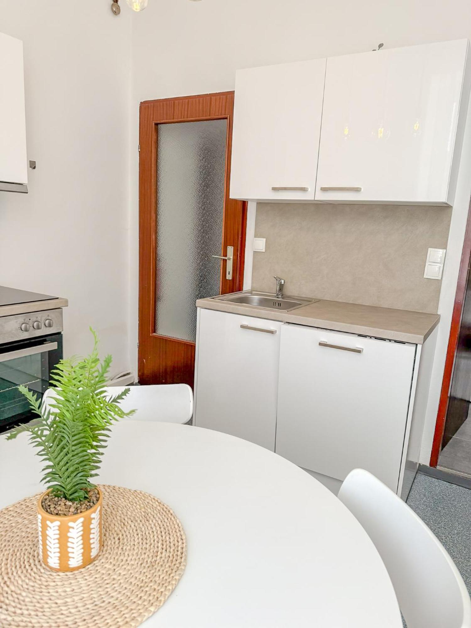 לאובן Serenity Apartment - Comfort מראה חיצוני תמונה